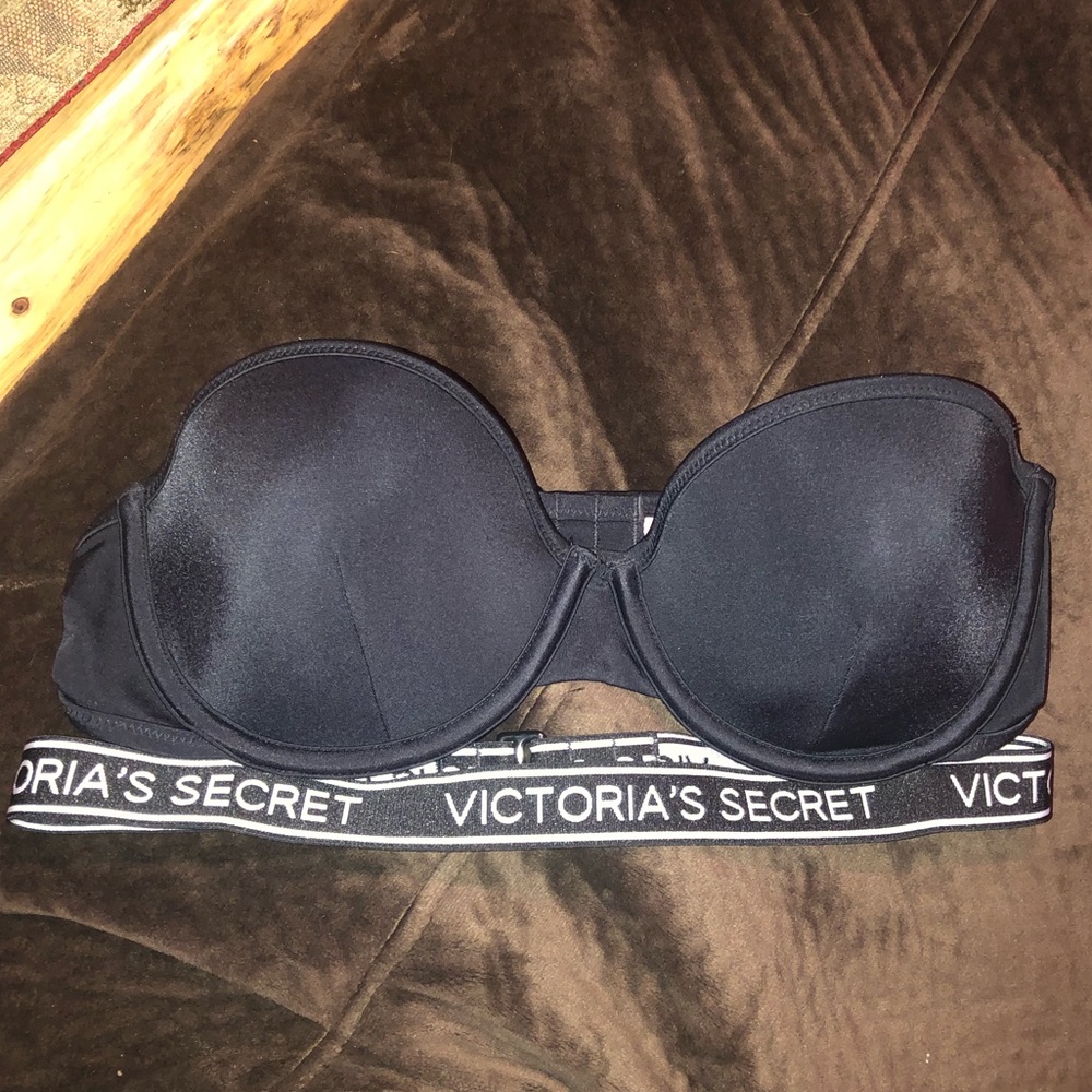 Brand new Victoria’s Secret swim top